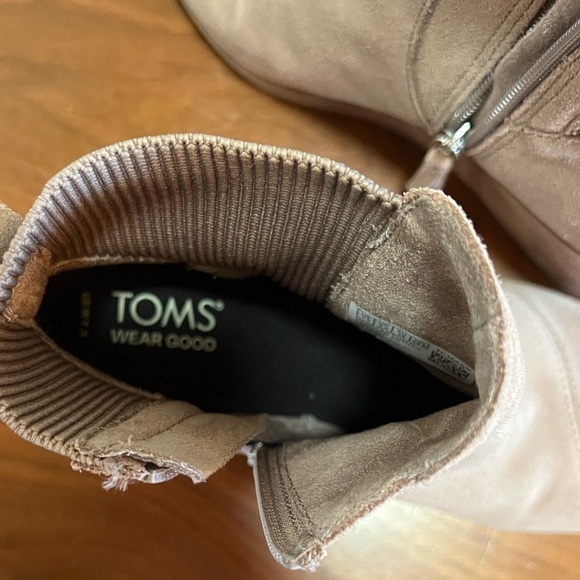 New Toms Women’s Suede Booties Size: 7.5 tan brown - Picture 7 of 7